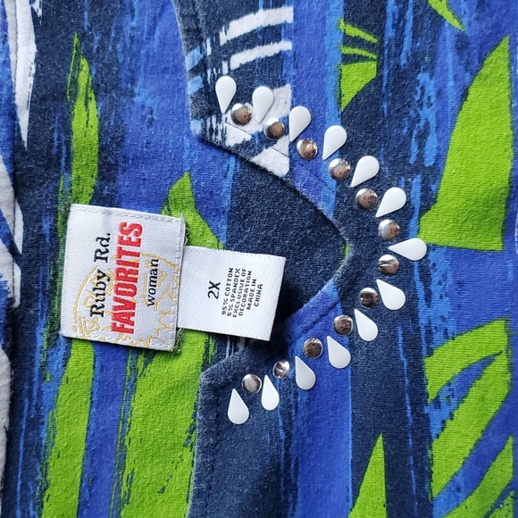 Ruby Rd Top - Picture 2 of 3